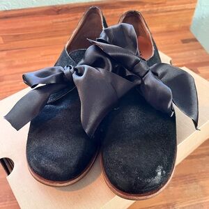 Kork-Ease | Black Beryl Suede Bow Slip On Oxfords